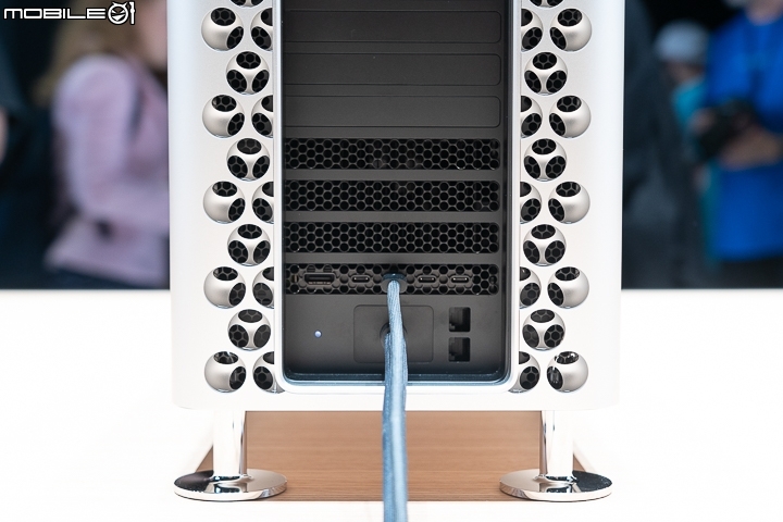 Apple Mac Pro 2019 與 Pro Display XDR 動眼看！ 微妙外型下的強大效能！