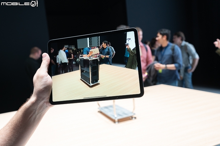 Apple Mac Pro 2019 與 Pro Display XDR 動眼看！ 微妙外型下的強大效能！