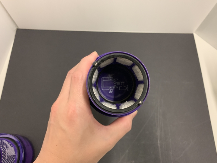 【開箱】Dyson V11 出任務(我召喚你回來，重生吧塵蟎，我還你原形)