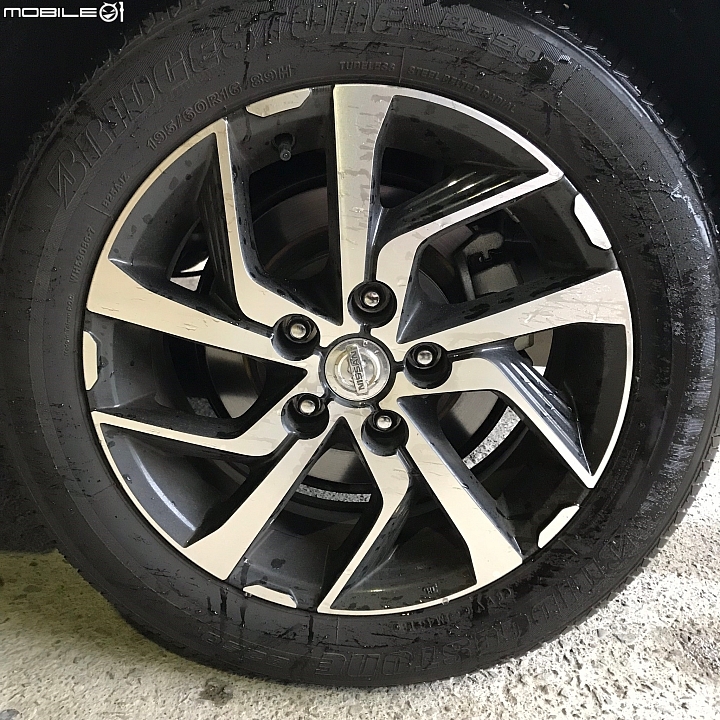 [心得]Nissan Tiida 2000公里開箱心得分享