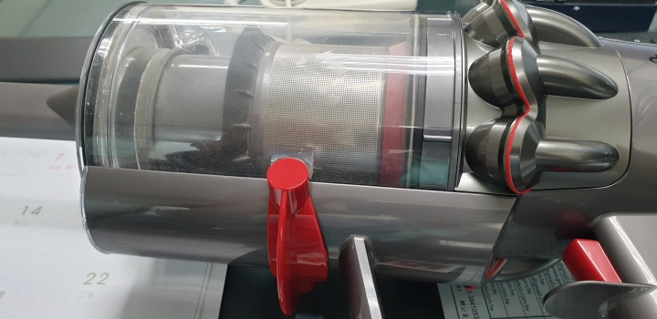 《Dyson V11™無線吸塵器》試用心得