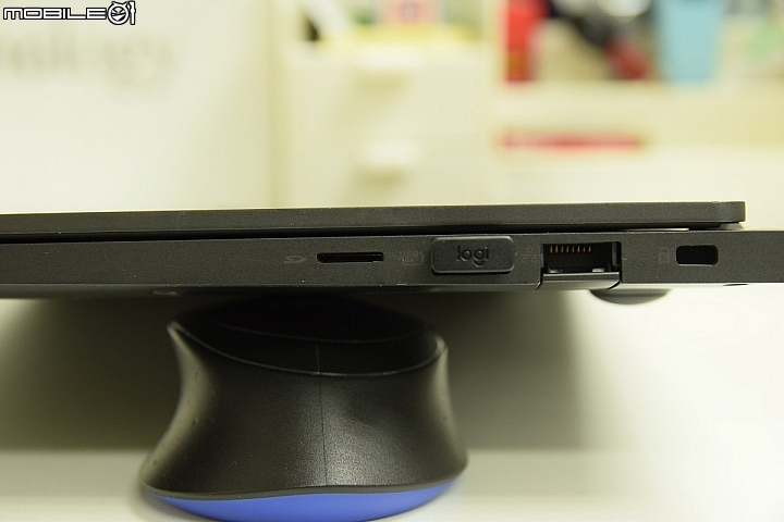 羽量級商務筆電 ACER TravelMate TMP614