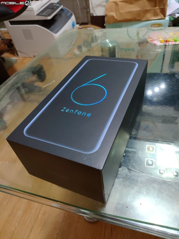 【開箱評測】翻轉手機, 隨心所欲. Asus ZenFone 6 !!  同時兼顧高容量電池及高效能處理器, 翻轉式相機的智慧型手機..