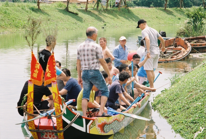 [Olympus Stylus ZOOM 140]北海邊二龍競渡[Kodak 200]