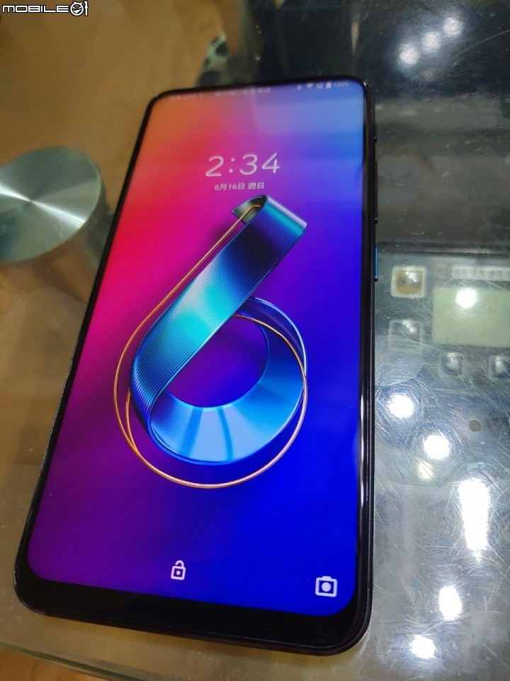 【開箱評測】翻轉手機, 隨心所欲. Asus ZenFone 6 !!  同時兼顧高容量電池及高效能處理器, 翻轉式相機的智慧型手機..