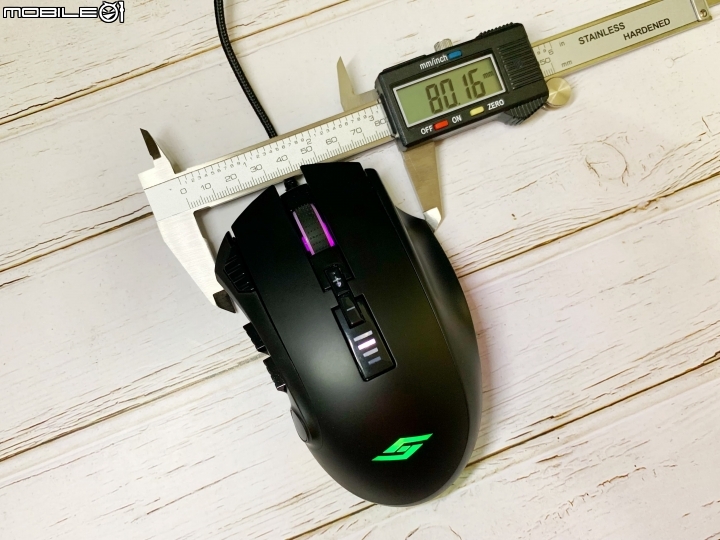 [開箱] SAIOSONE M800 電競滑鼠 – PMW3360晶片、12000DPI、具備12個自定義按鍵
