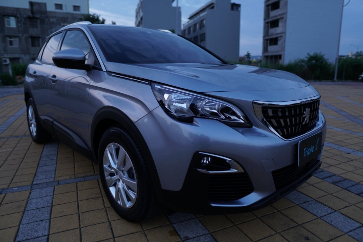 代開箱3008 1.2T
