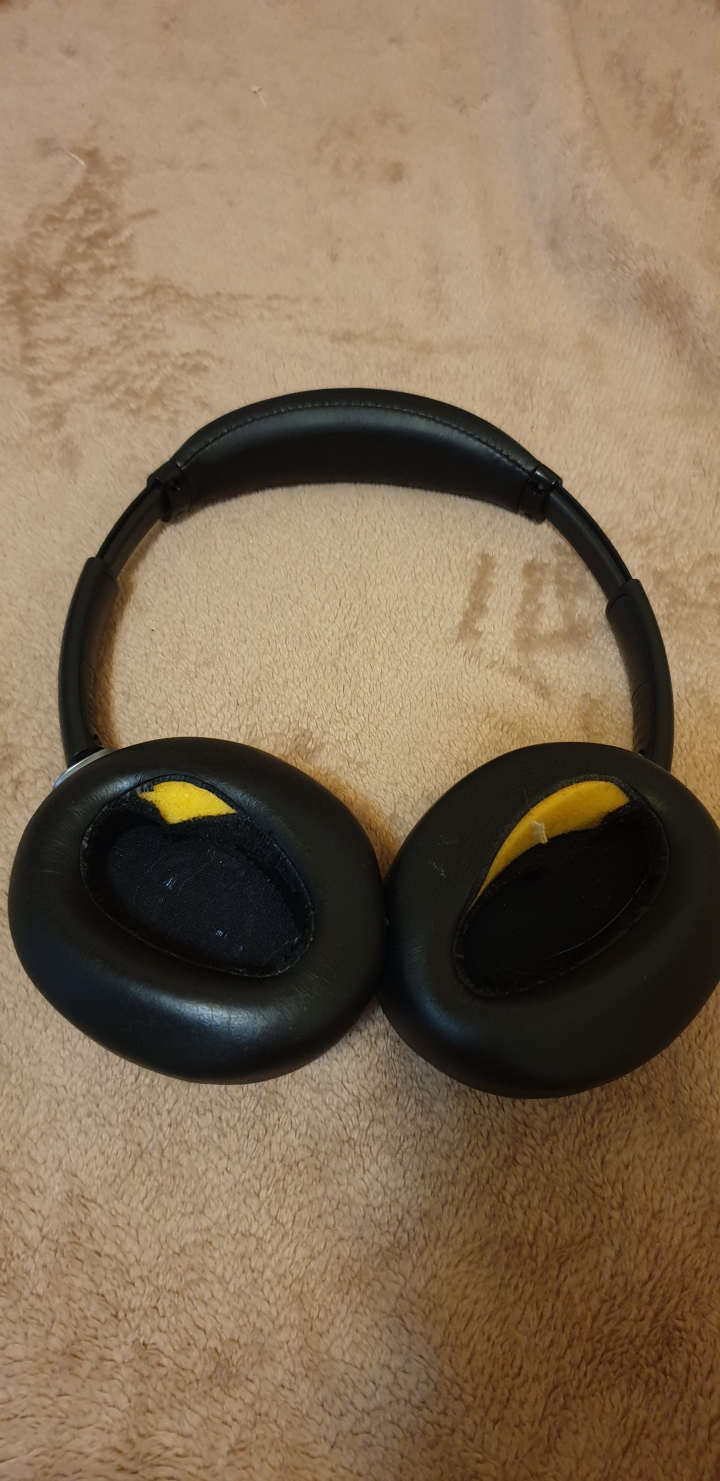 SONY的藍芽耳罩式耳機~