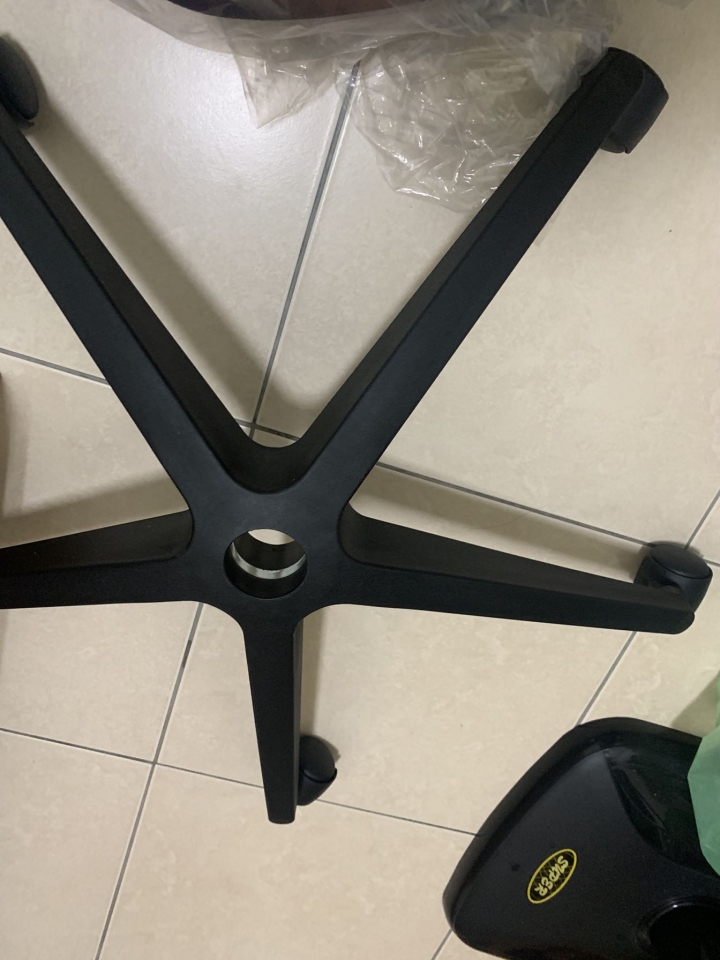 ［開箱］Backbone人體工學椅 hydra lite