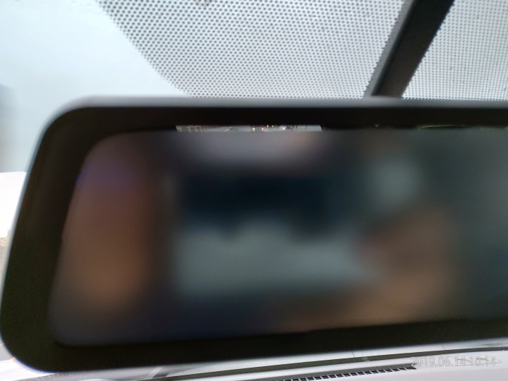 (開箱)QA1000流媒體行車紀錄器
