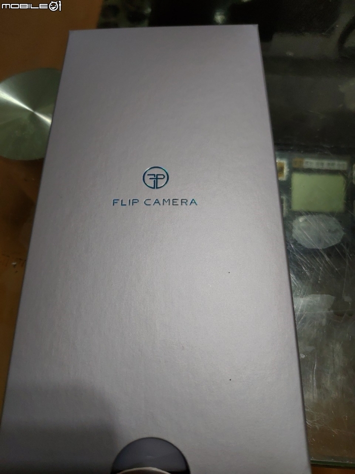 【開箱評測】翻轉手機, 隨心所欲. Asus ZenFone 6 !!  同時兼顧高容量電池及高效能處理器, 翻轉式相機的智慧型手機..
