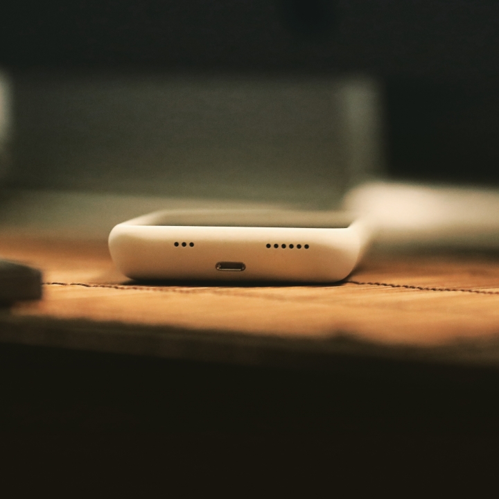 蘋果電池保護殼，剛入手兩天（iPhone XS）