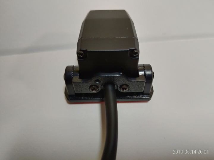 (開箱)QA1000流媒體行車紀錄器