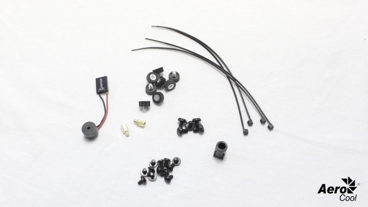 愛樂酷AeroCool Cylon賽隆,13色炫彩RGB大軍報到【開箱】