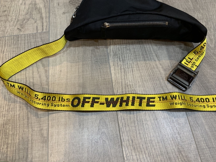 「開箱」Off-White 當季工業用腰帶 側/腰包