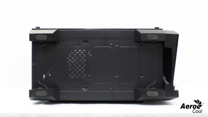 愛樂酷AeroCool Cylon賽隆,13色炫彩RGB大軍報到【開箱】