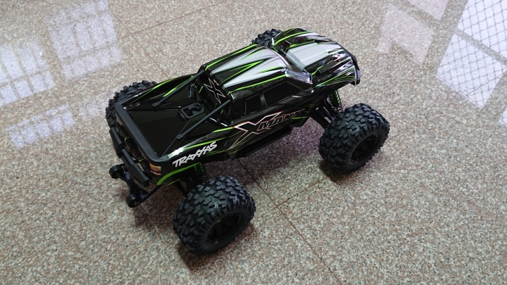 [簡易開箱] 1/6 Traxxas XMAXX 8s 無刷暴力大腳車