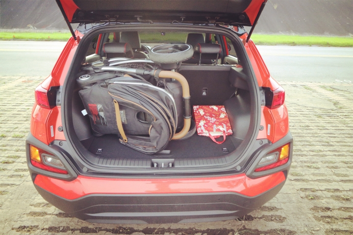 老婆の新車(KONA 2WD赤焰橘)