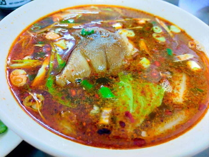 [桃園市]三妹四川麵食-無論你想吃的是四川名吃的燃麵、蹄花麵、肥腸麵、燉雞麵、酸辣粉，還是台灣才有四川沒有的川味兒牛肉麵，在這裡通通吃的到！！