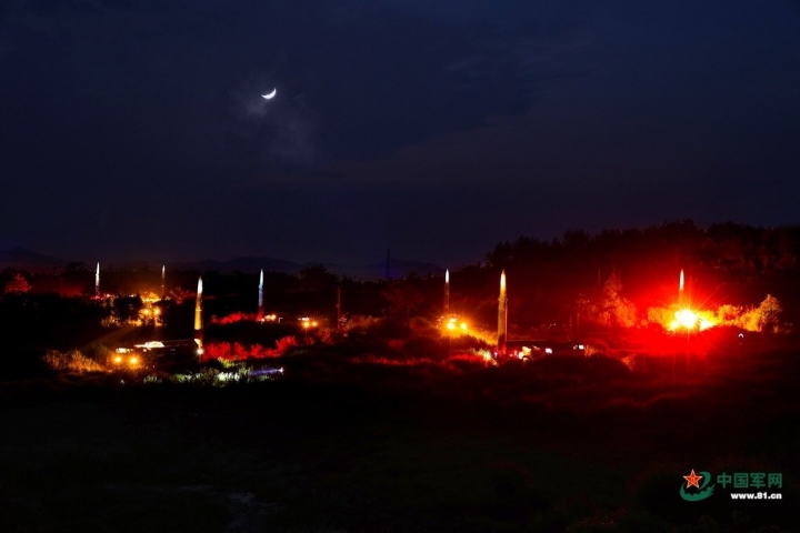火箭軍夜間實戰化訓練