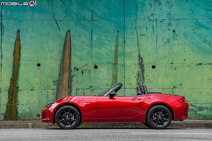 Mazda MX-5 MT手排車型試駕：年度最佳Fun Car代表報到！