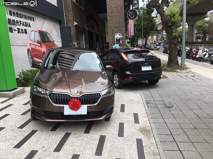 點我看大圖 Skoda Fabia 1.0TSI 19年式小改開箱