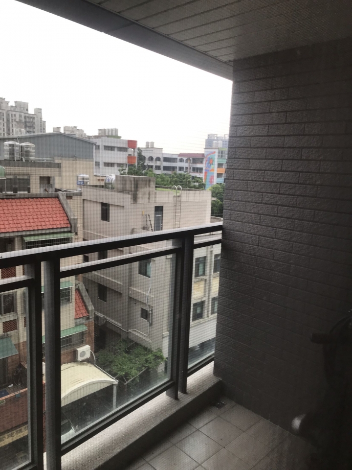 ［開箱］台中新四房，溫暖木質搭配