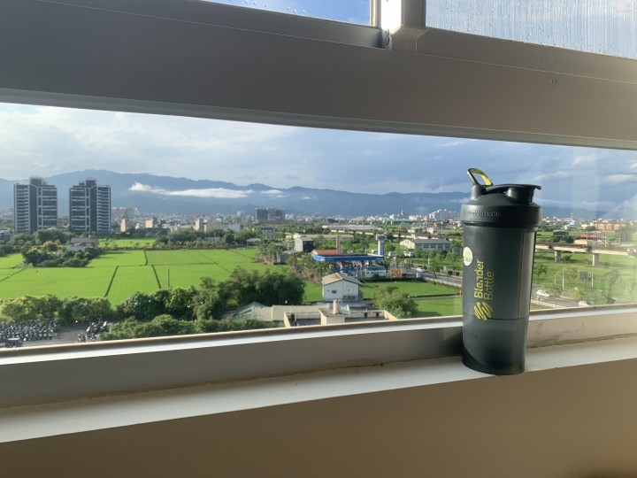 ［開箱］陽光、實木、好空氣。我的偽無印風