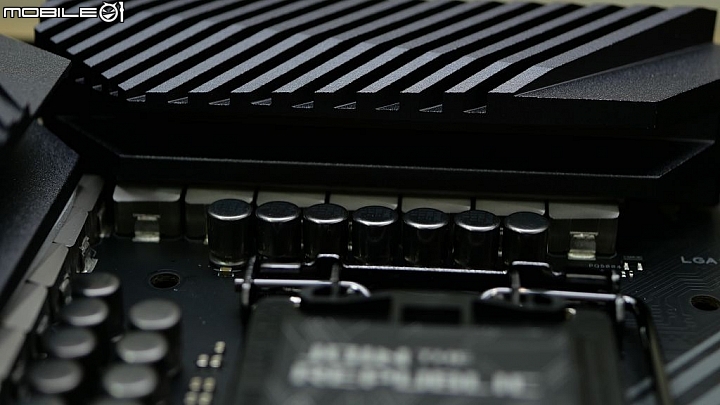 [開箱] ROG Matrix 信仰巔峰 RTX 2080Ti / Z390 MAXIMUS APEX