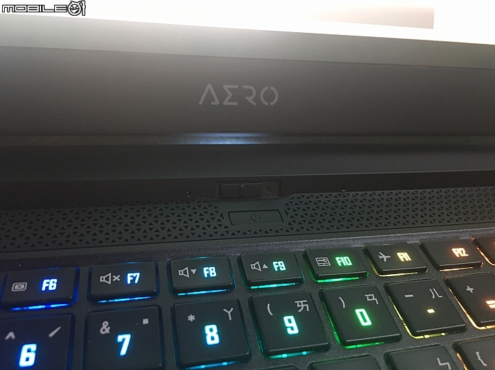 [開箱]再見了五年的MAC，迎接AERO 15 OLED的新時代