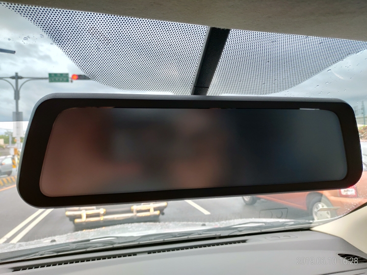 (開箱)QA1000流媒體行車紀錄器