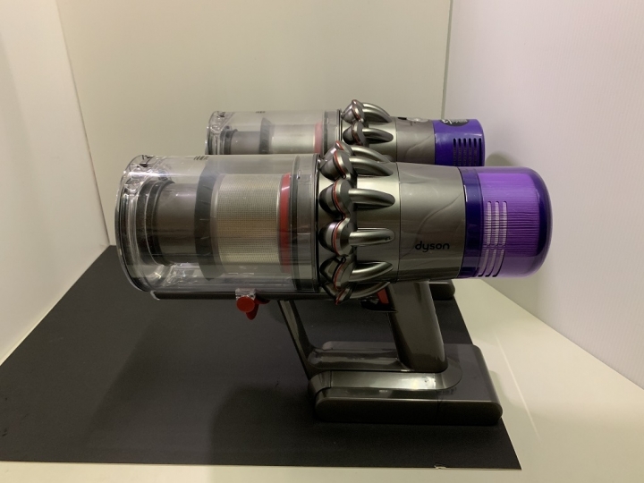 【開箱】Dyson V11 出任務(我召喚你回來，重生吧塵蟎，我還你原形)