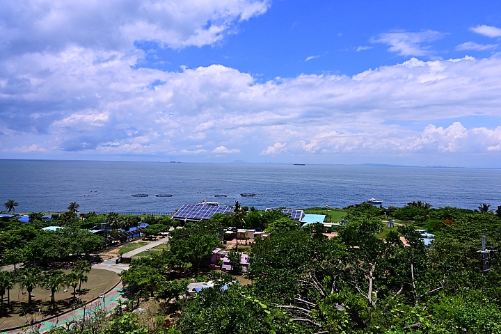 可容納46人入住美麗的小琉球星海民宿、觀亭餐館及大武山飛碟雲。