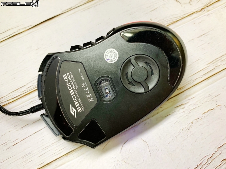 [開箱] SAIOSONE M800 電競滑鼠 – PMW3360晶片、12000DPI、具備12個自定義按鍵