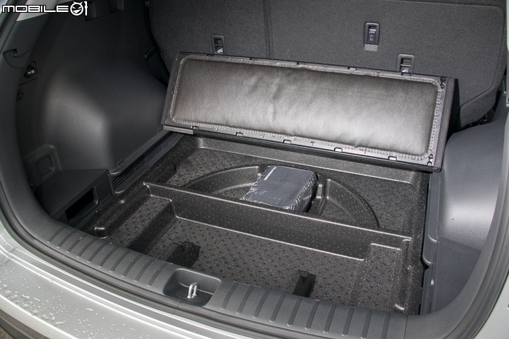 Hyundai Tucson 小改款試駕報導 質感更熟成的跑格休旅！