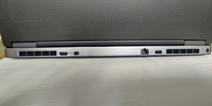 [極簡開箱]美版Precision 7730