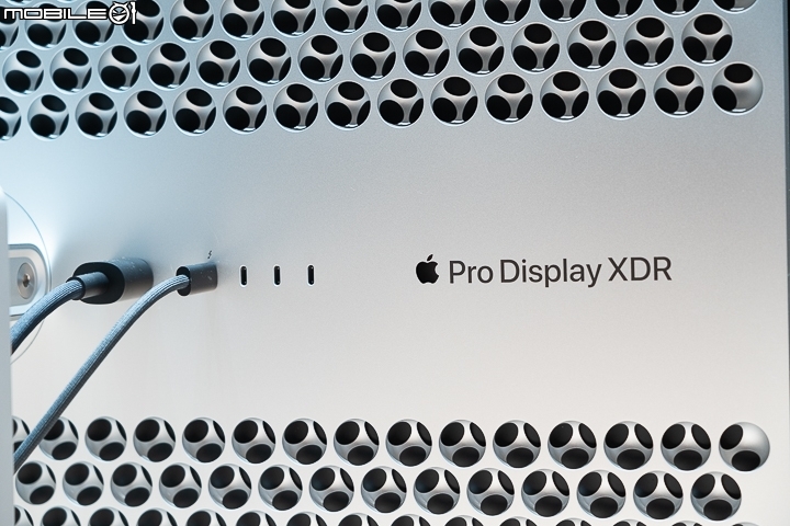Apple Mac Pro 2019 與 Pro Display XDR 動眼看！ 微妙外型下的強大效能！