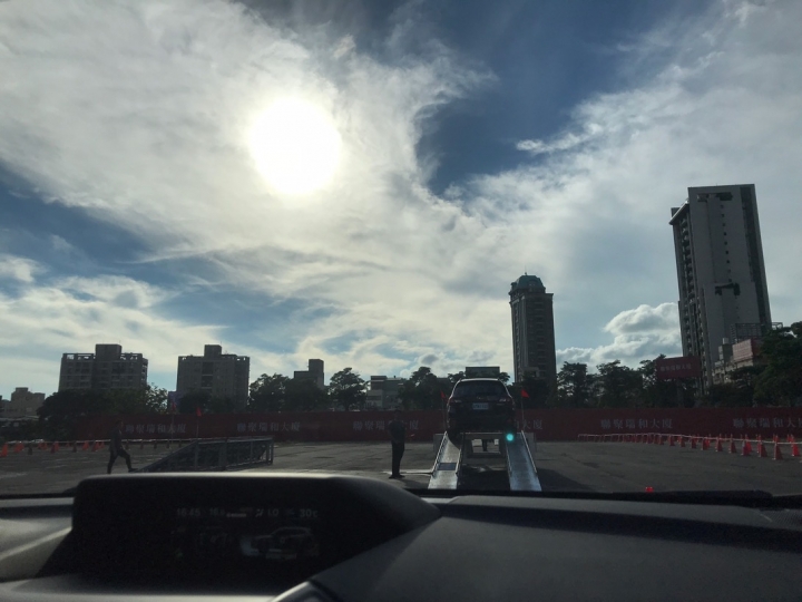 老虎城旁邊的簡單試駕心得