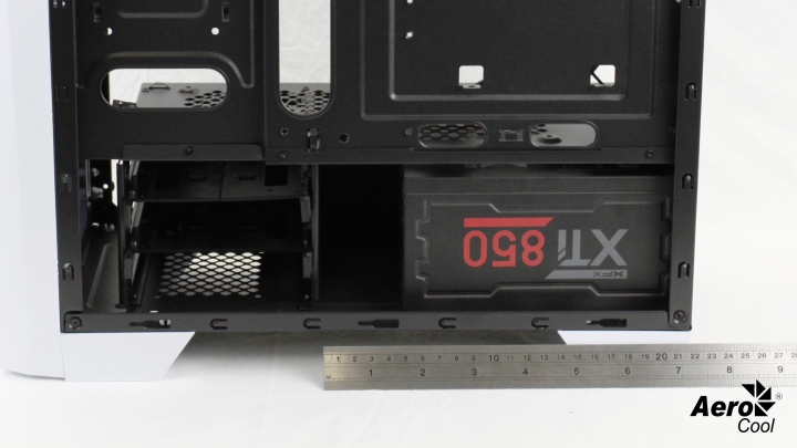 愛樂酷AeroCool Cylon賽隆,13色炫彩RGB大軍報到【開箱】