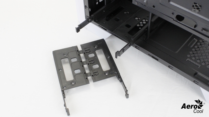 愛樂酷AeroCool Cylon賽隆,13色炫彩RGB大軍報到【開箱】