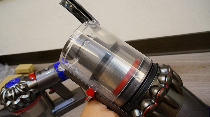 Dyson V11 Absolute 毛小孩家中一定要有的吸塵器