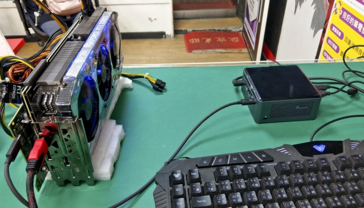 迷你電腦 Intel NUC8i3BEH_i3-8109U TB3 外接RTX2080TI 實測分享