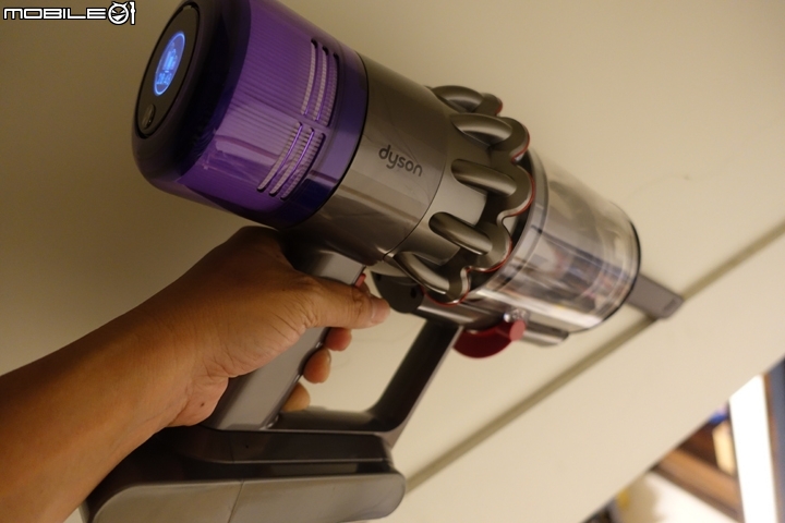 【大叔愛掃地】倚天屠龍使用日記-全新Dyson V11™既出，誰與爭鋒