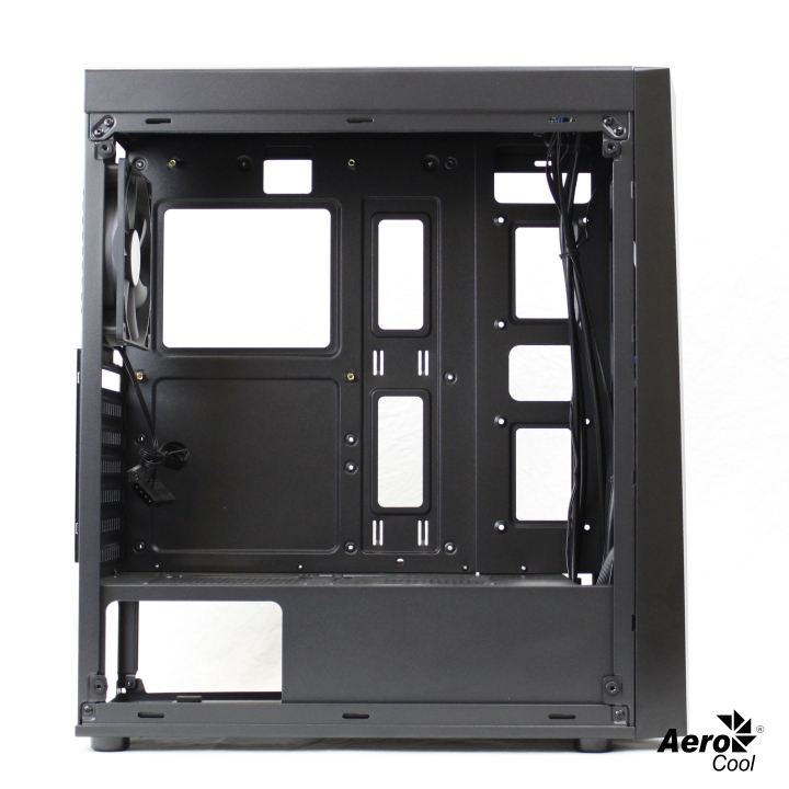 點我看大圖 愛樂酷AeroCool Bolt閃電,與世界冠軍選手聯名?!