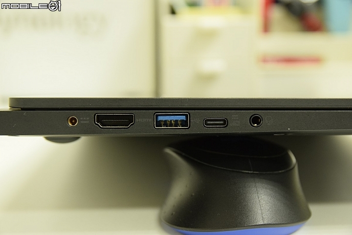 羽量級商務筆電 ACER TravelMate TMP614
