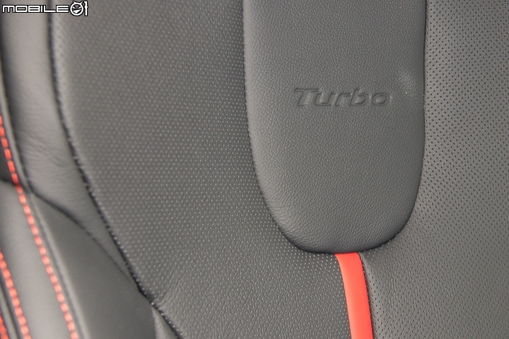 Hyundai Veloster Turbo試駕 又酷又會跑