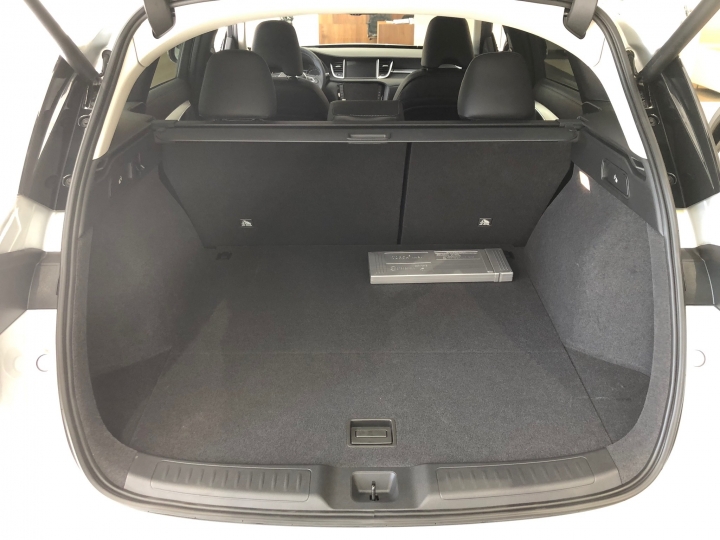 賞完QX50跟QX60之後猶豫了