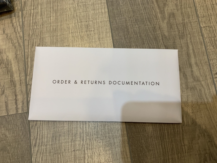 「開箱」Off-White 側腰包 & 當季印象派 Tee