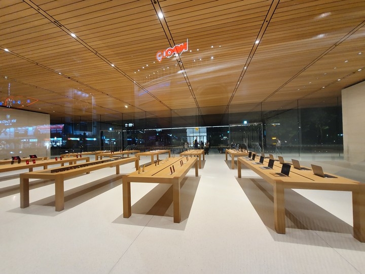 Apple信義A13，開幕前一夜的超廣角外觀記錄