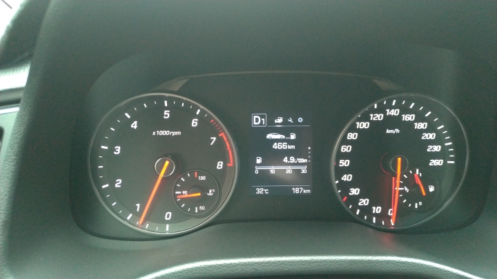 趕在改款前的Elantra Sport 黑潮版開箱文 (大叔)